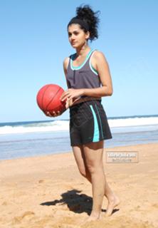 Taapsee Pannu feet photo thumbnail