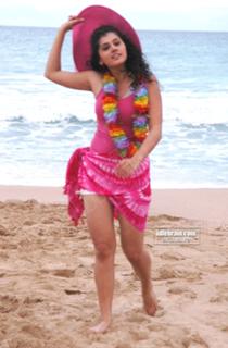 Taapsee Pannu feet photo thumbnail