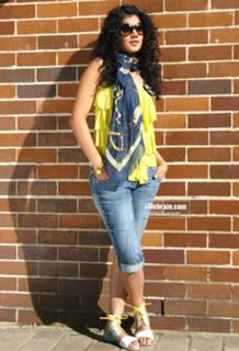 Taapsee Pannu feet photo thumbnail