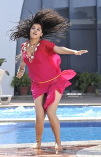 Taapsee Pannu feet photo thumbnail