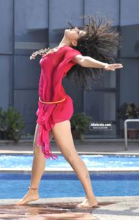 Taapsee Pannu feet photo thumbnail