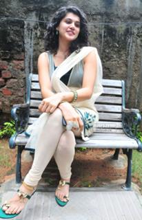 Taapsee Pannu feet photo thumbnail