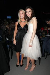 Keira Knightley feet photo thumbnail