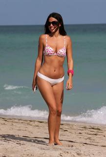 Claudia Romani feet photo thumbnail