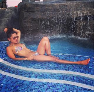Rocsi Diaz feet photo thumbnail