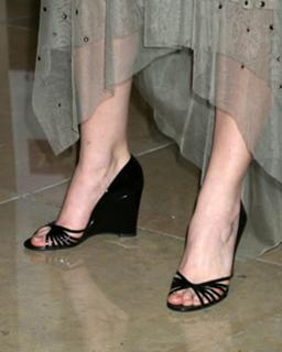 Keira Knightley feet photo thumbnail