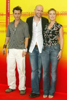 Kate Winslet feet photo thumbnail