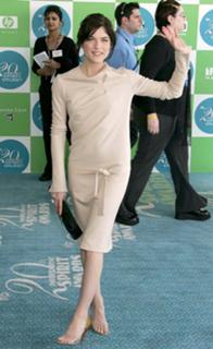 Selma Blair feet photo thumbnail