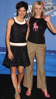 Selma Blair feet photo thumbnail