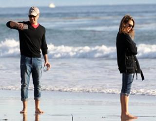 Jessica Alba feet photo thumbnail