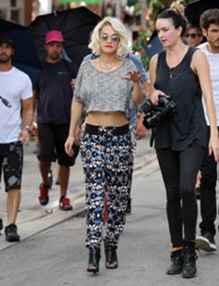 Rita Ora feet photo thumbnail