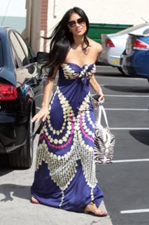 Nicole Scherzinger feet photo thumbnail