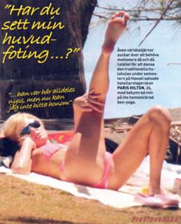 Paris Hilton feet photo thumbnail