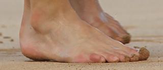 Danica Patrick feet photo thumbnail