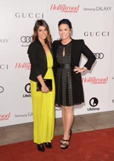 Demi Lovato feet photo thumbnail