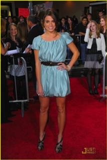 Nikki Reed feet photo thumbnail