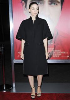 Rooney Mara feet photo thumbnail