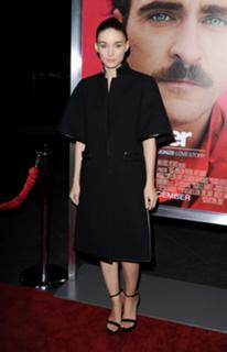 Rooney Mara feet photo thumbnail
