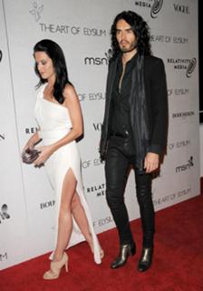 Katy Perry feet photo thumbnail