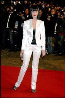 Katy Perry feet photo thumbnail