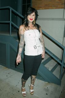Katherine von Drachenberg feet photo thumbnail