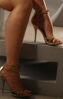 Kareena Kapoor feet photo thumbnail