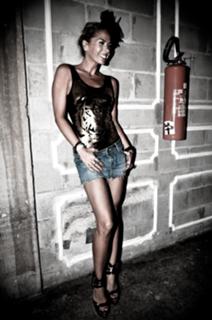Adriane Galisteu feet photo thumbnail