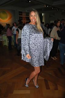 Adriane Galisteu feet photo thumbnail