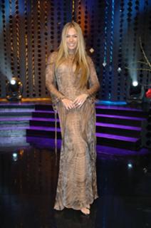 Adriane Galisteu feet photo thumbnail