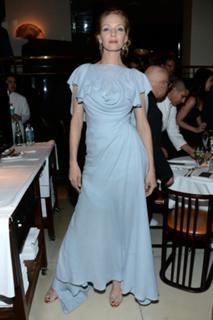 Uma Thurman feet photo thumbnail