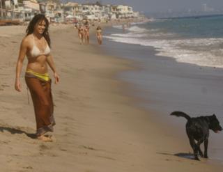 Michelle Rodriguez feet photo thumbnail