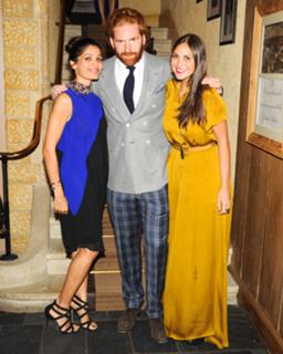 Freida Pinto feet photo thumbnail