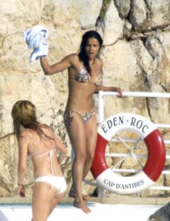 Michelle Rodriguez feet photo thumbnail