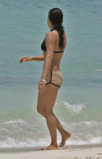 Michelle Rodriguez feet photo thumbnail