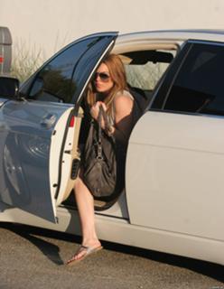 Lindsay Lohan feet photo thumbnail