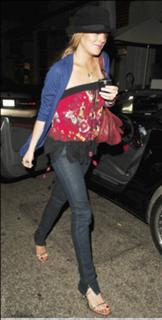 Lindsay Lohan feet photo thumbnail