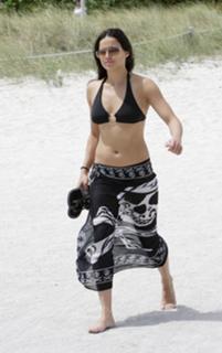 Michelle Rodriguez feet photo thumbnail