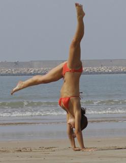 Myleene Klass feet photo thumbnail