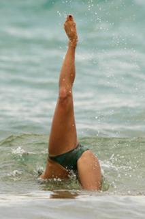 Nicole Scherzinger feet photo thumbnail