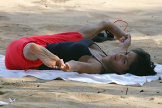 Nicole Scherzinger feet photo thumbnail