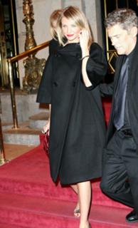 Cameron Diaz feet photo thumbnail