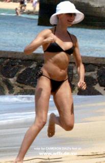 Cameron Diaz feet photo thumbnail