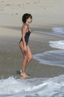 Penélope Cruz feet photo thumbnail