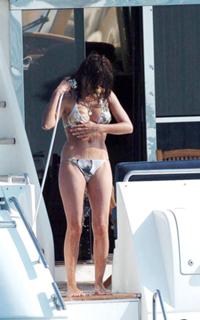 Penélope Cruz feet photo thumbnail