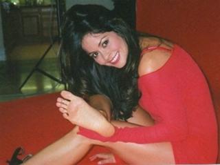 Brooke Burke feet photo thumbnail