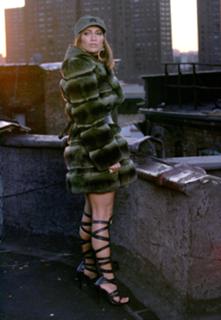 Jennifer Lopez feet photo thumbnail