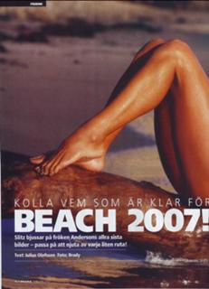 Pamela Anderson feet photo thumbnail