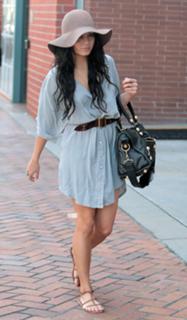 Vanessa Hudgens feet photo thumbnail