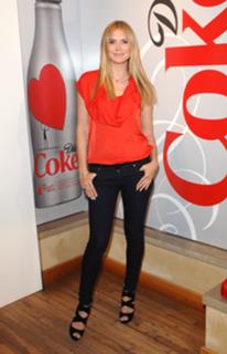 Heidi Klum feet photo thumbnail