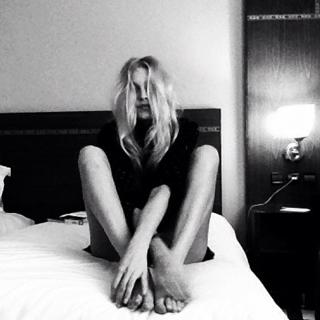 Elsa Hosk feet photo thumbnail